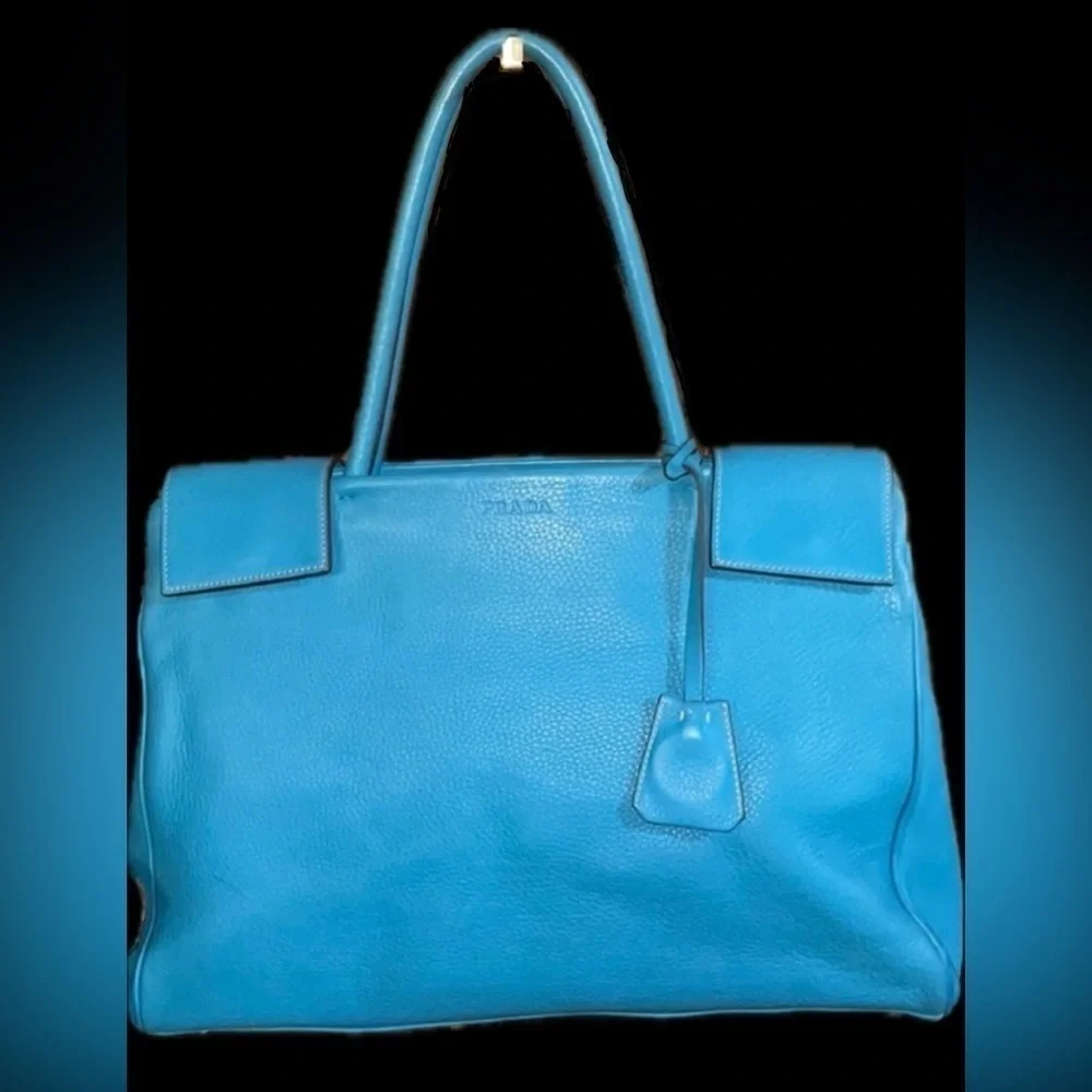 Prada Vitello Daino Triple Pocket Shopper Tote Like new! - Picture 1 of 9